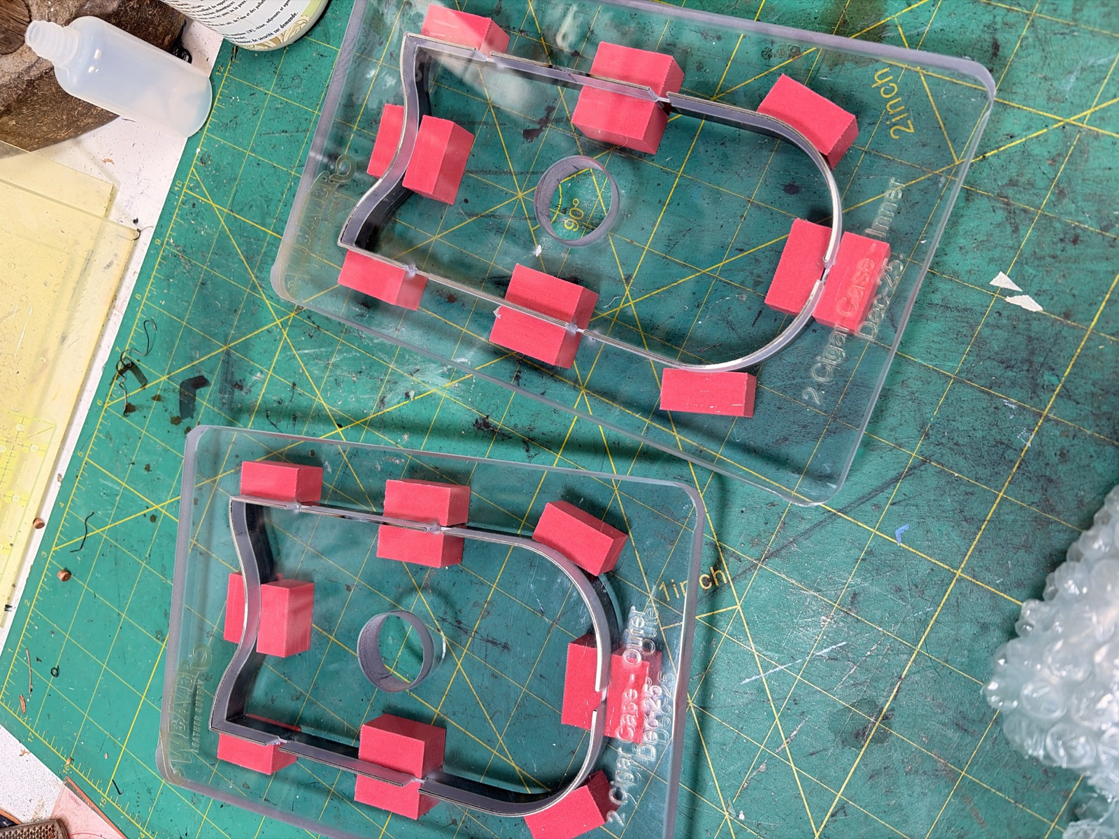 Two-stick cigar case with cigars